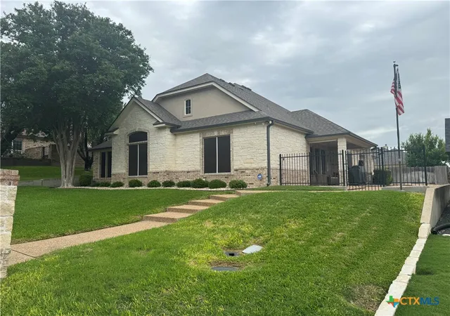 Photo 2 of Single family home for sale at 1305 Daisy Ln, Temple, TX 76502 | MLS# 608855 | Listing updated on 2026-10-02