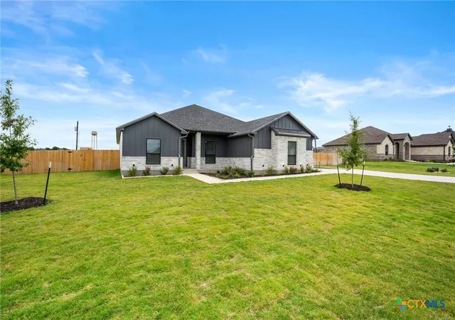Photo 3 of Single family home for sale at 7712 Soapstone Ct, Moody, TX 76557 | MLS# 608866 | Listing updated on 2026-09-10