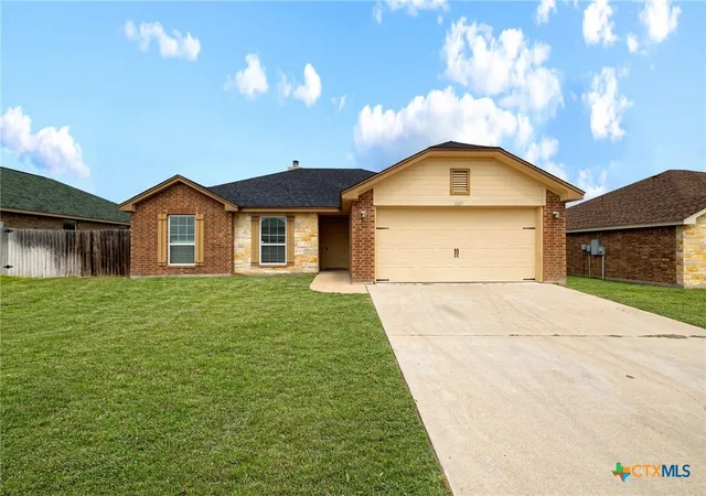 Photo 1 of Sale Pending at 2609 Alamocitos Crk Dr, Killeen, TX 76549 | MLS# 608156 | Listing updated on 2026-10-07