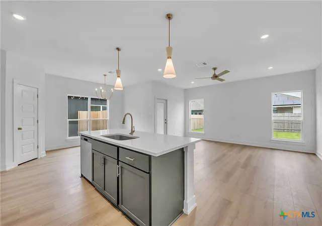 Photo 3 of Sale Pending at 2912 Wolf Ridge Ln, Temple, TX 76501 | MLS# 608704 | Listing updated on 2026-08-24