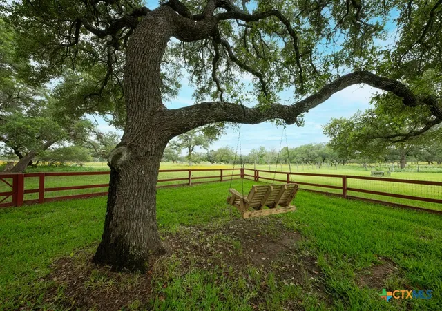 Photo 3 of House for sale at 104 Longhorn Rd, Stockdale, TX 78160 | MLS# 607456 | Listing updated on 2026-09-04