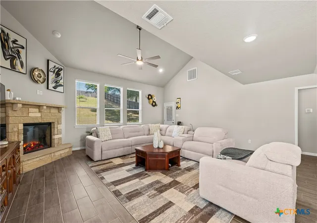 Photo 2 of Single family home for sale at 1544 Justice Dr, Copperas Cove, TX 76522 | MLS# 609294 | Listing updated on 2026-09-01