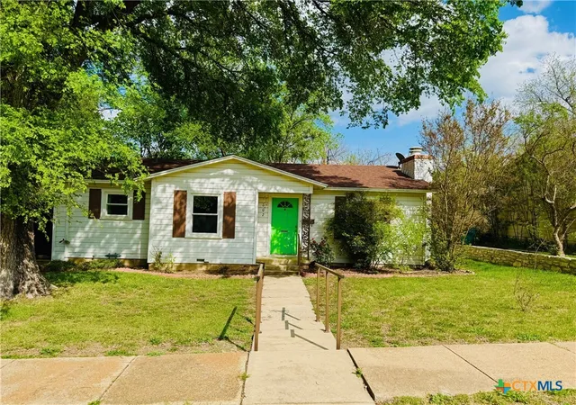 Photo 1 of Single family home for sale at 302 N 28th Street, Gatesville, TX 76528 | MLS# 609316 | Listing updated on 2026-08-03