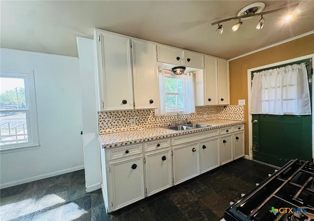 Photo 2 of Single family home for sale at 302 N 28th Street, Gatesville, TX 76528 | MLS# 609316 | Listing updated on 2026-08-03
