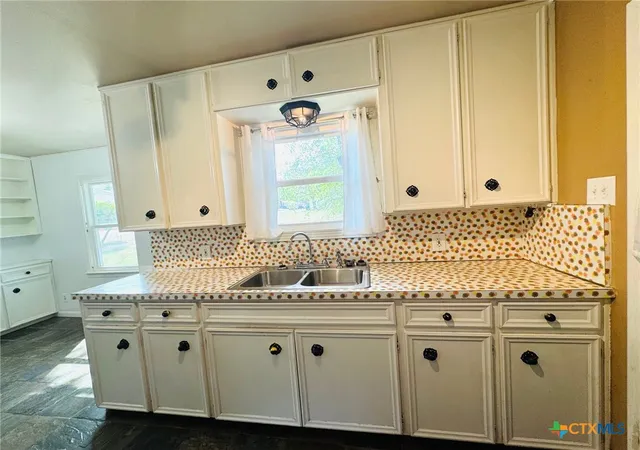 Photo 3 of Single family home for sale at 302 N 28th Street, Gatesville, TX 76528 | MLS# 609316 | Listing updated on 2026-08-03
