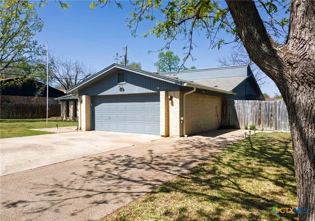 Photo 3 of Single family home for sale at 1205 Mildred Lee Ln, Harker Heights, TX 76548 | MLS# 609165 | Listing updated on 2026-09-14
