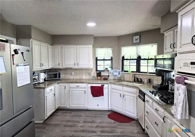 Photo 3 of Single family home for sale at 114 Lcr 465, Mexia, TX 76667 | MLS# 609422 | Listing updated on 2026-08-25