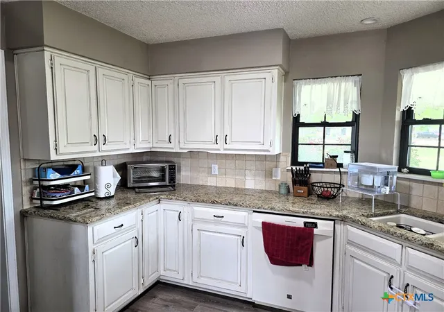 Photo 3 of Single family home for sale at 114 Lcr 465, Mexia, TX 76667 | MLS# 609422 | Listing updated on 2026-08-25