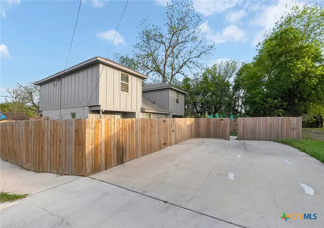 Photo 22 of Multi family home for sale at 1015 N 10th Street, Killeen, TX 76541 | MLS# 609448 | Listing updated on 2026-09-09