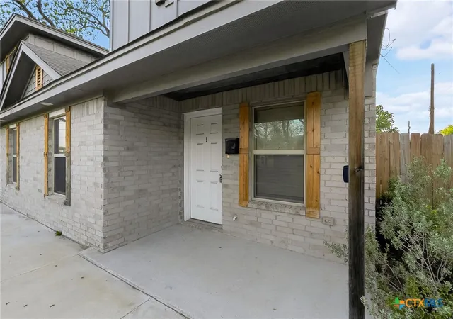 Photo 2 of House for sale at 1015 N 10th Street, Killeen, TX 76541 | MLS# 609448 | Listing updated on 2026-09-09