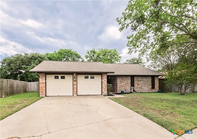 Photo 1 of Single family home for sale at 227 Briarmeadow Ln, Victoria, TX 77904 | MLS# 609570 | Listing updated on 2026-09-11