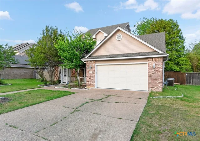Photo 2 of Single family home for sale at 2105 Grizzly Trl, Harker Heights, TX 76548 | MLS# 609574 | Listing updated on 2026-09-06