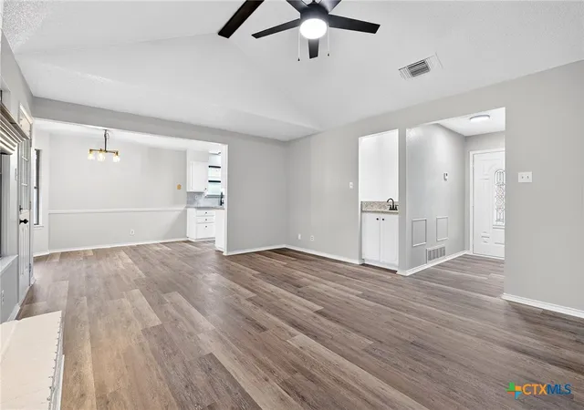 Photo 3 of Single family home for sale at 3305 Forest Hl Dr, Killeen, TX 76542 | MLS# 609492 | Listing updated on 2026-09-14