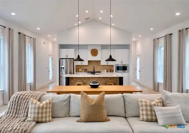 Photo 3 of Single family home for sale at 5 Cripple Crk Ct, Wimberley, TX 78676 | MLS# 609357 | Listing updated on 2026-09-11