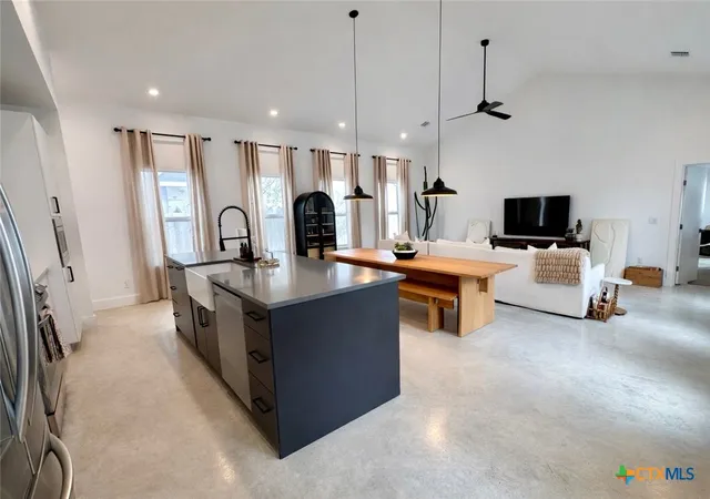 Photo 4 of Single family home for sale at 5 Cripple Crk Ct, Wimberley, TX 78676 | MLS# 609357 | Listing updated on 2026-09-11