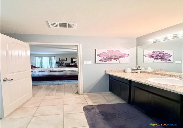 Photo 3 of Sale Pending at 1660 W Nolte Farms Rd, Seguin, TX 78155 | MLS# 609808 | Listing updated on 2026-09-23