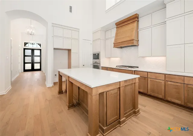 Photo 3 of Single family home for sale at 212 Borrego Bnd, Liberty Hill, TX 78642 | MLS# 610200 | Listing updated on 2026-09-14