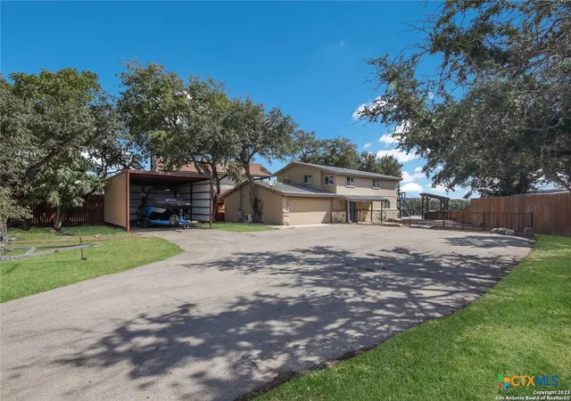 Photo 2 of Single family home for sale at 707 Park Shrs, Canyon Lake, TX 78133 | MLS# 610134 | Listing updated on 2026-09-16