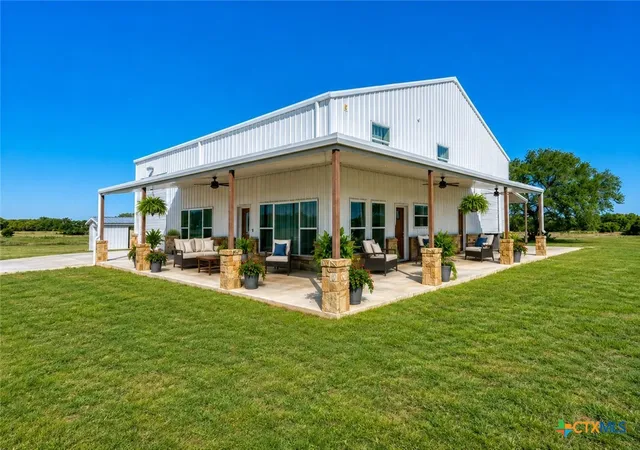Photo 3 of Single family home for sale at 224 Blackbuck Ridge Dr, Lampasas, TX 76550 | MLS# 610302 | Listing updated on 2026-09-12