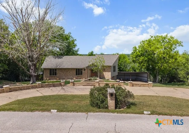 Photo 3 of Single family home for sale at 608 Ridgecrest Dr, Salado, TX 76571 | MLS# 610344 | Listing updated on 2026-09-02