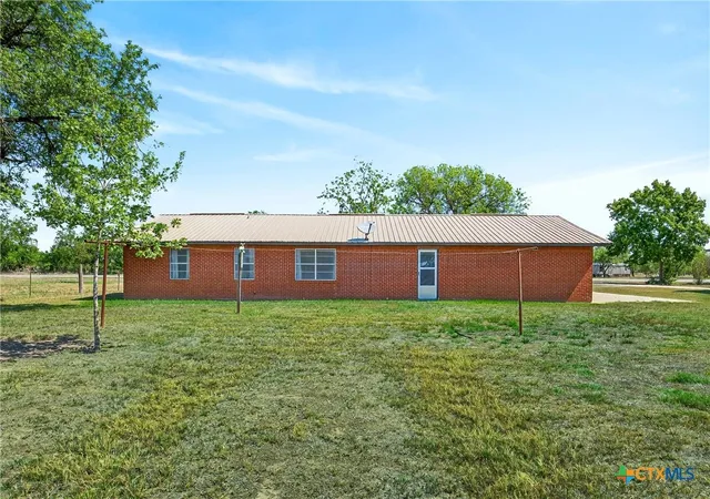 Photo 4 of Single family home for sale at 5353 US Hwy 90a, Gonzales, TX 78629 | MLS# 610324 | Listing updated on 2026-09-18