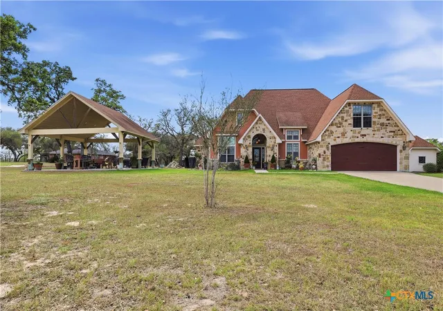 Single family home for sale at 790 Spanish Grant Rd, Goliad, TX 77963 | MLS# 610297