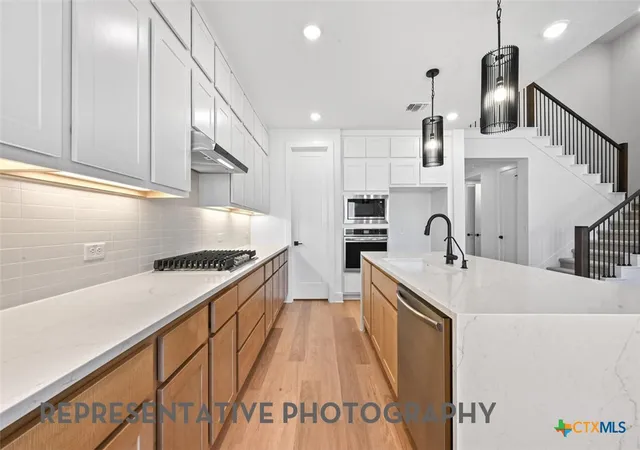 Photo 3 of Sale Pending at 8905 Turaco Trl, Austin, TX 78744 | MLS# 610379 | Listing updated on 2026-09-14