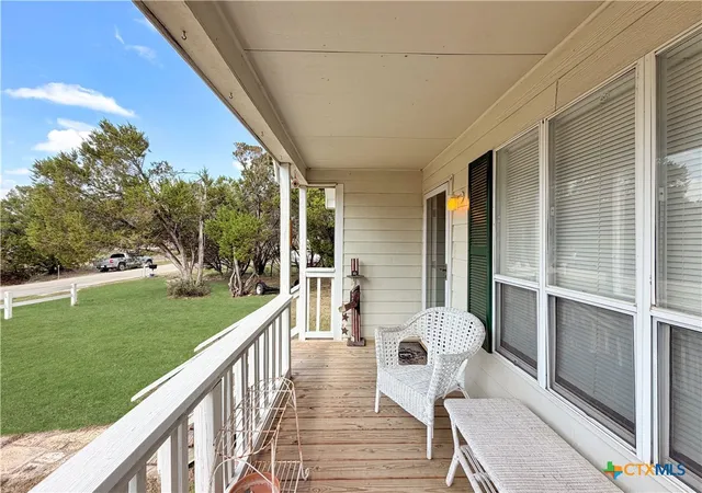 Photo 2 of Single family home for sale at 462 Flatrock Dr, Canyon Lake, TX 78133 | MLS# 609709 | Listing updated on 2026-07-07