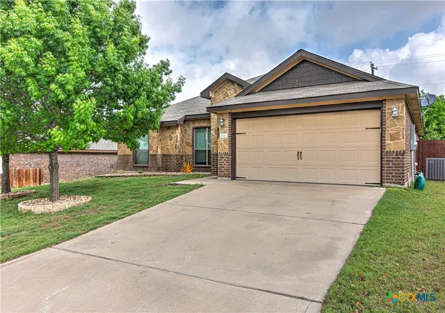 Photo 1 of Sale Pending at 7814 Dudleys Draw Dr, Temple, TX 76502 | MLS# 610435 | Listing updated on 2026-09-30