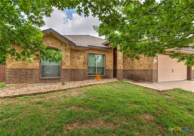 Photo 3 of Sale Pending at 7814 Dudleys Draw Dr, Temple, TX 76502 | MLS# 610435 | Listing updated on 2026-09-30