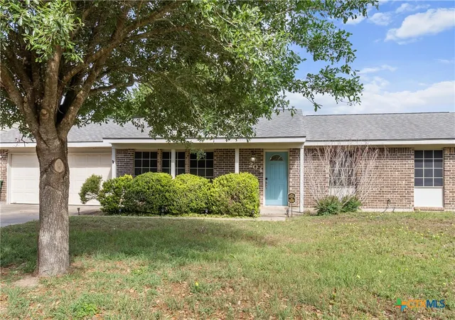 Photo 2 of Single family home for sale at 204 Berwick St, Victoria, TX 77904 | MLS# 610149 | Listing updated on 2026-08-26