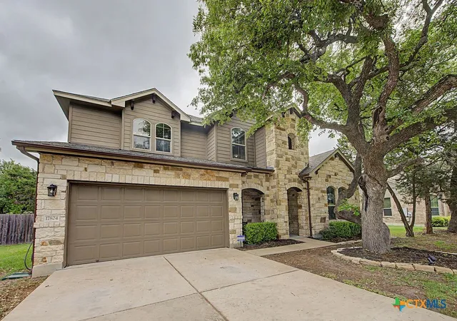 Photo 2 of Single family home for sale at 17804 Linkhill Dr, Dripping Springs, TX 78620 | MLS# 610286 | Listing updated on 2026-08-03