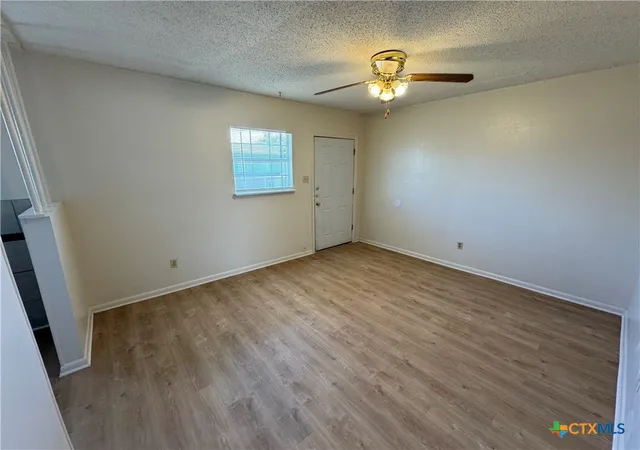 Listing Photo 4 - Condo for sale in building located at 930 S 15th St, Copperas Cove, TX 76522