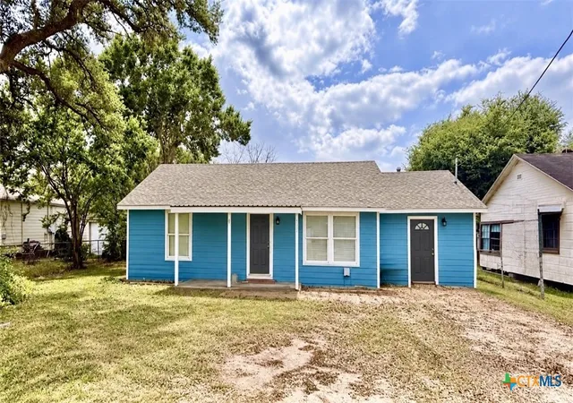 Photo 1 of Single family home for sale at 607 S East St, Edna, TX 77957 | MLS# 611050 | Listing updated on 2026-09-12