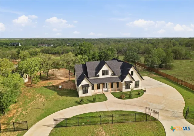 Photo 34 of Single family home for sale at 1 Post Oak St, Cuero, TX 77954 | MLS# 610879 | Listing updated on 2026-09-11