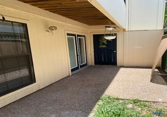 Photo 2 of Condo for sale at 6718 Silvermine Dr #302, Austin, TX 78736 | MLS# 611359 | Listing updated on 2026-08-16