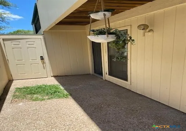 Photo 3 of Condo for sale at 6718 Silvermine Dr #302, Austin, TX 78736 | MLS# 611359 | Listing updated on 2026-08-16