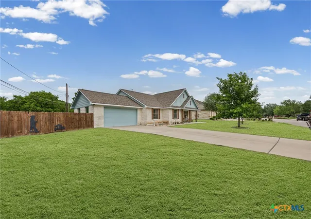 Photo 3 of Single family home for sale at 1701 Meadow Ln, Lockhart, TX 78644 | MLS# 611799 | Listing updated on 2026-10-02
