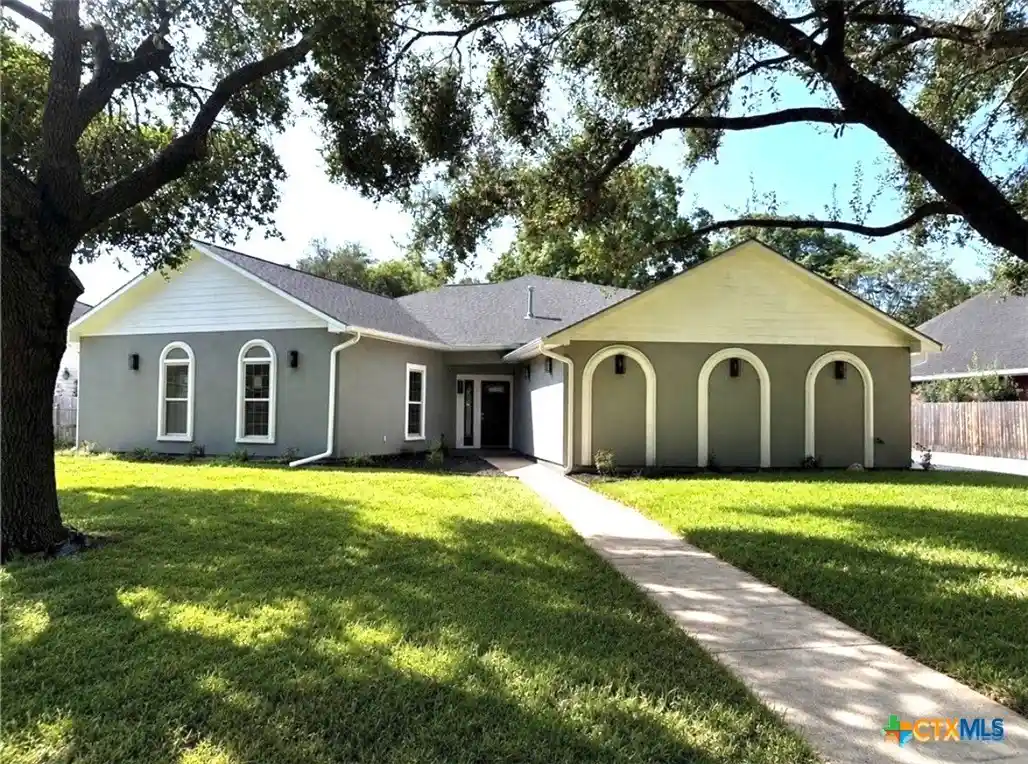 Photo 1 of Single family home for sale at 114 Chimney Rock Dr, Victoria, TX 77904 | MLS# 611794 | Listing updated on 2026-10-29
