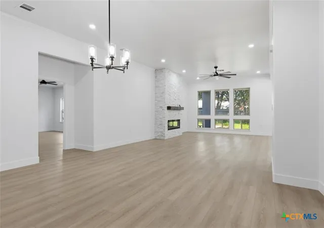 Photo 3 of Single family home for sale at 114 Chimney Rock Dr, Victoria, TX 77904 | MLS# 611794 | Listing updated on 2026-09-01