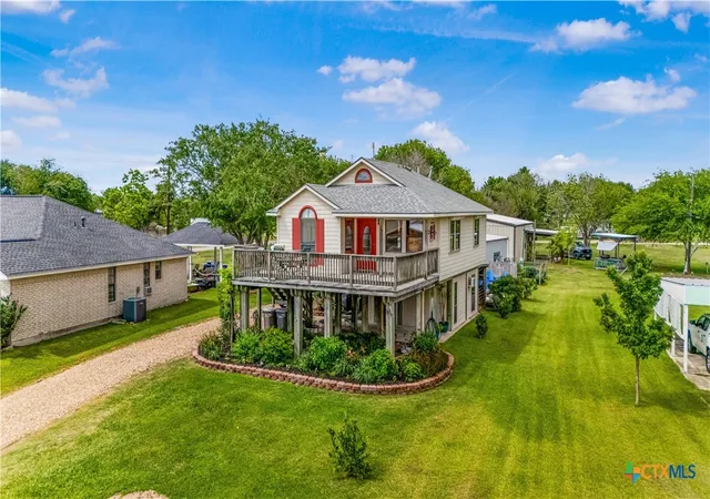 Photo 2 of Single family home for sale at 205 E Bay Ave, Seadrift, TX 77983 | MLS# 611059 | Listing updated on 2026-08-04