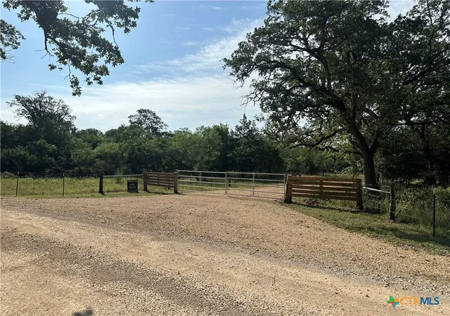 Photo 4 of Land for sale at 650 Coastal Ln, Luling, TX 78648 | MLS# 611866 | Listing updated on 2026-09-08