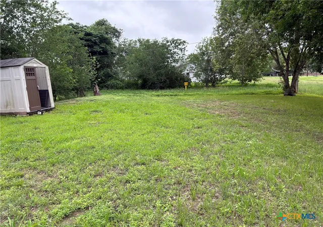 Photo 2 of Single family home for sale at 601 E 5th Street, Nixon, TX 78140 | MLS# 611871 | Listing updated on 2026-08-12