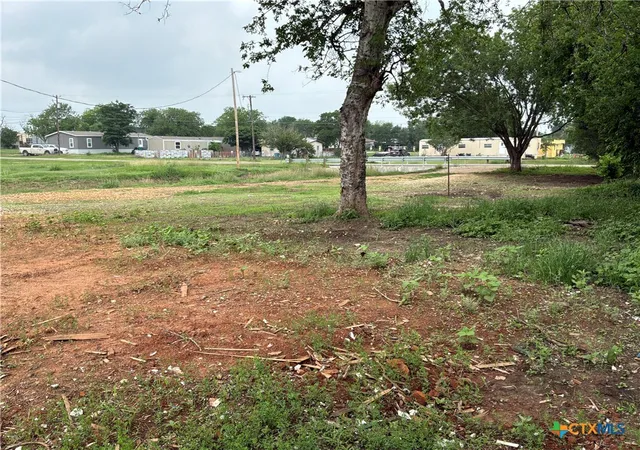 Land for sale at 603 E 8th Street, Nixon, TX 78140 | MLS# 611876