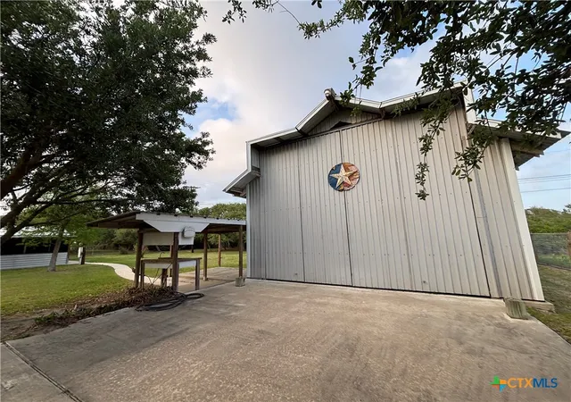 Photo 1 of Single family home for sale at 62 Wilburn Rd, Port O'connor, TX 77982 | MLS# 611617 | Listing updated on 2026-08-20