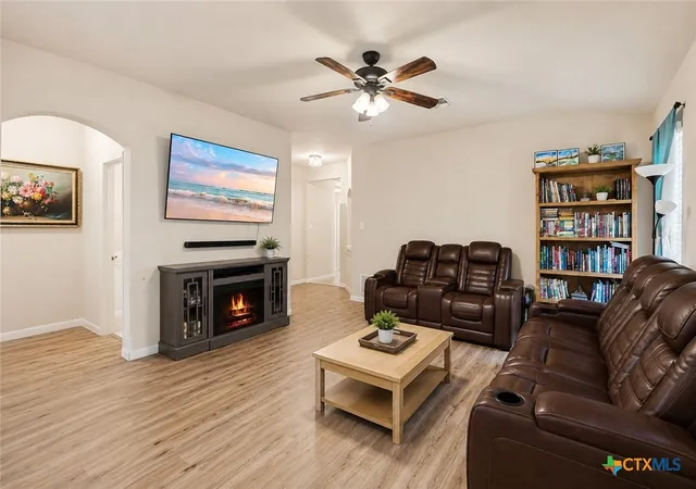 Photo 3 of Single family home for sale at 138 Talon Dr, Luling, TX 78648 | MLS# 611463 | Listing updated on 2026-08-28