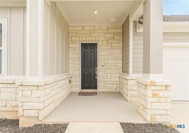 Photo 2 of Sale Pending at 404 Eagle Dr #101, San Marcos, TX 78666 | MLS# 612130 | Listing updated on 2026-08-24