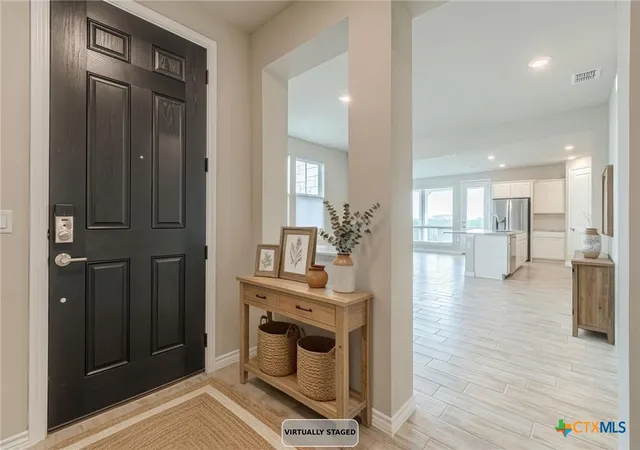 Listing Photo 5 - Condo for sale in building located at 404 Eagle Dr, San Marcos, TX 78666 - Unit #101