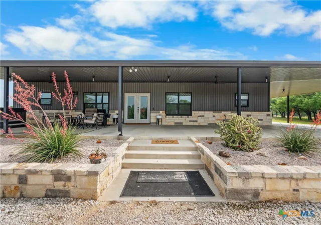 Photo 2 of Single family home for sale at 2919 County Rd 176, Gatesville, TX 76528 | MLS# 611901 | Listing updated on 2026-08-17