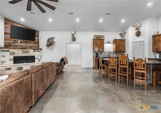 Photo 3 of Single family home for sale at 2919 County Rd 176, Gatesville, TX 76528 | MLS# 611901 | Listing updated on 2026-08-17